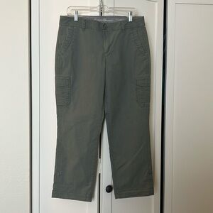 Eddie Bauer women’s cropped cargo pants